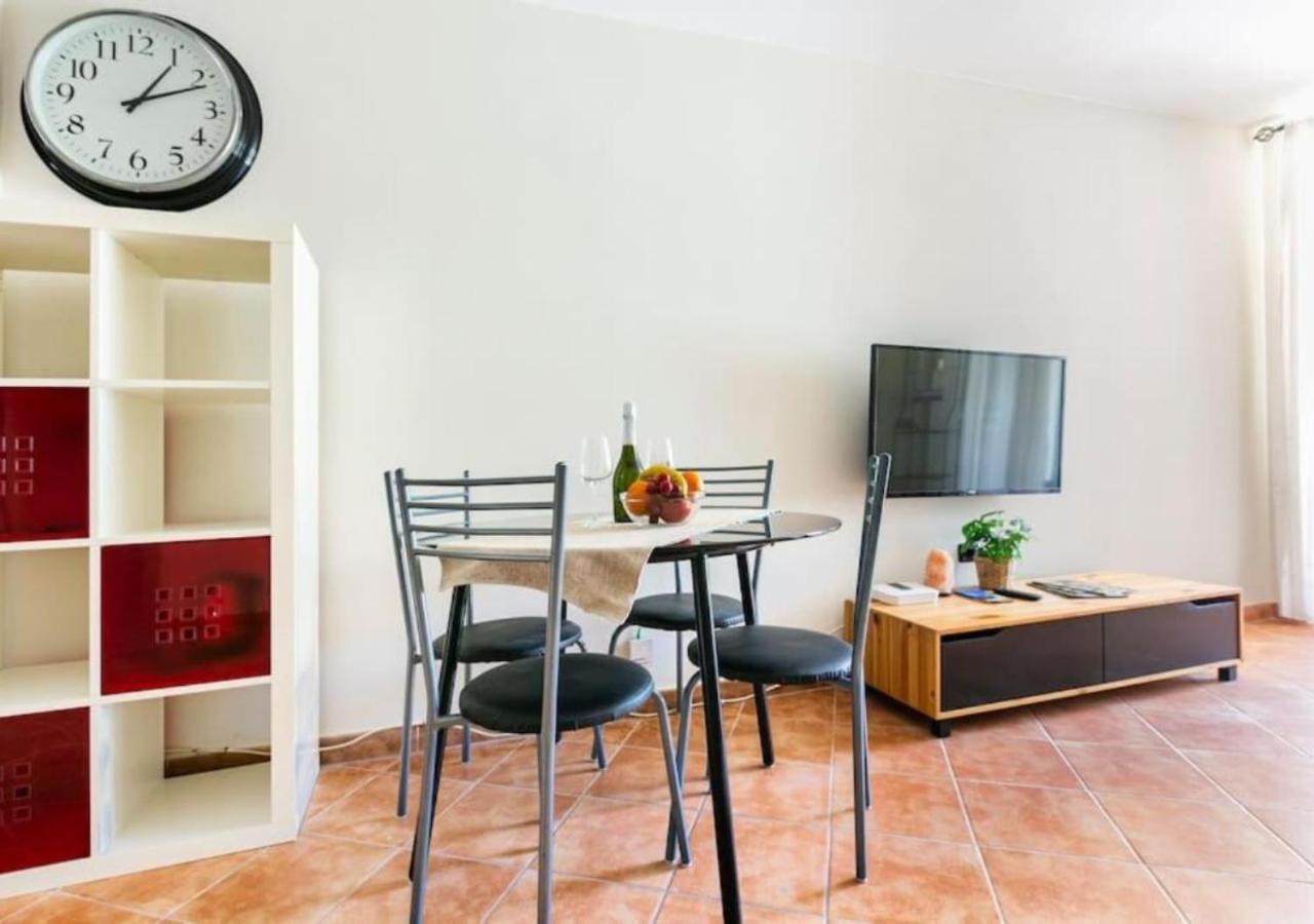 Cosy Apartment In Los Cristianos 5Min To The Ocean Bagian luar foto