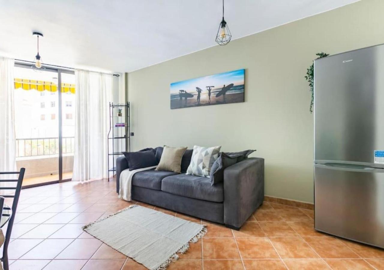 Cosy Apartment In Los Cristianos 5Min To The Ocean Bagian luar foto